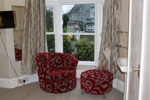 Individuell eingerichtet, Bügeleisen/Bügelbrett, kostenlose Babybetten