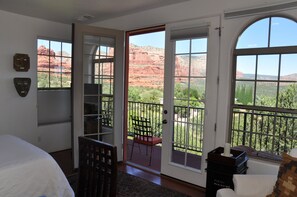 View from room - The Penrose Bed and Breakfast (Sedona)