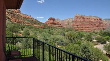 Premium Double Room, 1 King Bed, Balcony, Mountain View | Balcony