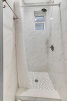Ducha, cabezal de ducha tipo lluvia, artículos de tocador de diseñador