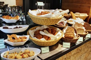Desayuno completo todos los días (con cargo)