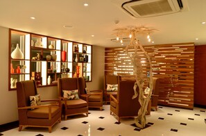 Reception - The Somerset Hotel (Malé)