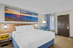 Rom, 1 kingsize-seng, tilgjengelighetstilpasset, ikke-røyk | Skrivebord, blendingsgardiner, lydisolert og strykejern/-brett