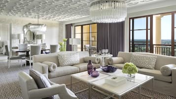 Grand Suite, 1 King Bed with Sofa bed | Living area