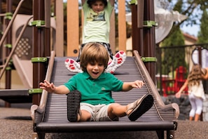 Children’s play area – outdoor