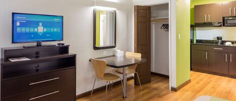 Geladeira, micro-ondas