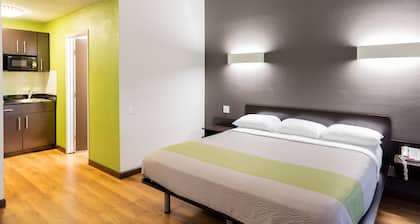 Studio 6 Cypress, CA