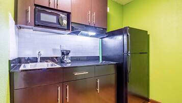 Fridge, microwave