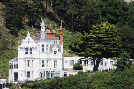 Headlands Hotel - Image 1