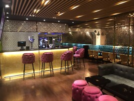 Bar (en el alojamiento)