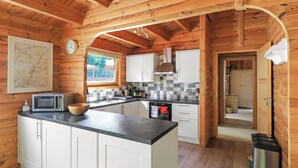 2 Bedroom Lodge with Hot TUB | 전용 주방 | 대용량 냉장고, 전자레인지, 오븐, 쿡탑