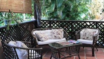 The Mussaenda Apartment | Terrace/patio