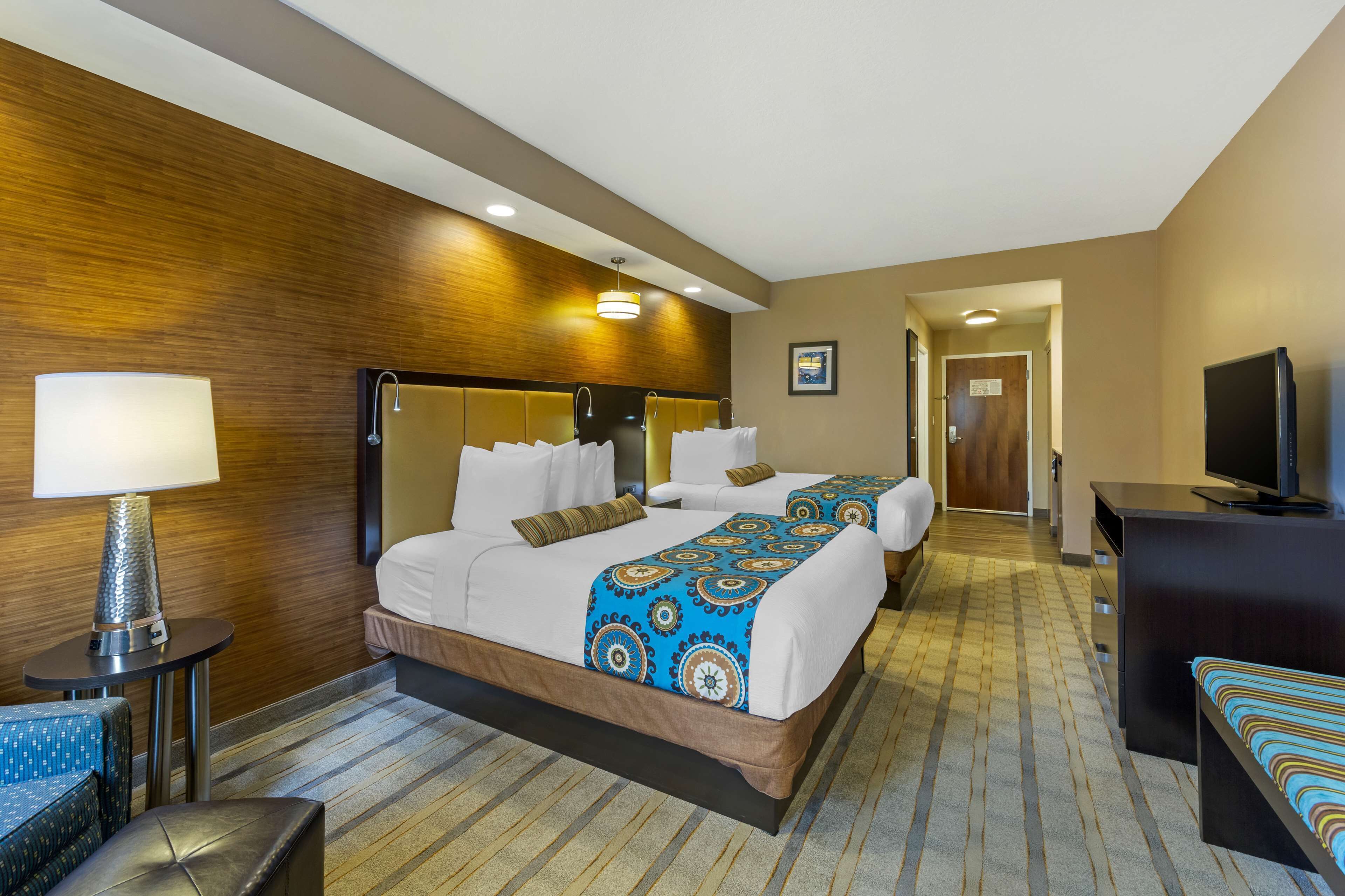 pillow-top beds, in-room safe, desk, soundproofing