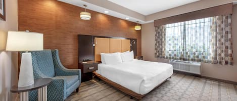 Habitación estándar, 1 cama King size, con acceso para personas discapacitadas, tina | Camas con pillow-top, caja de seguridad en la habitación y escritorio