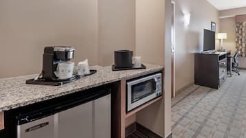 Standard Room, 1 King Bed, Non Smoking, Refrigerator & Microwave