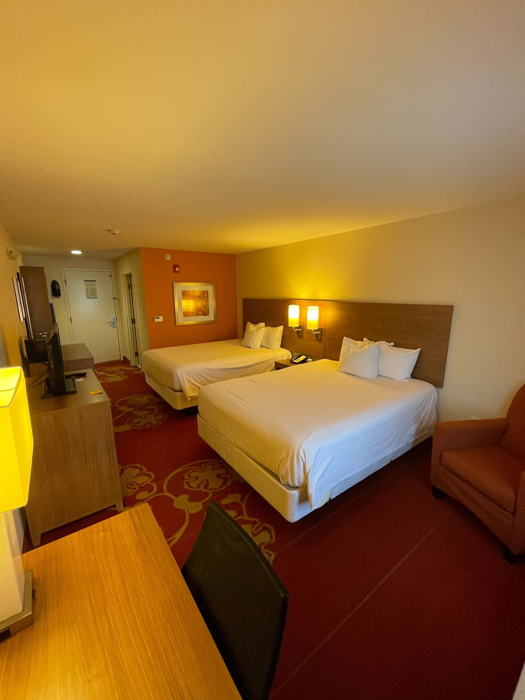 Bureau, espace de travail pour ordinateur portable