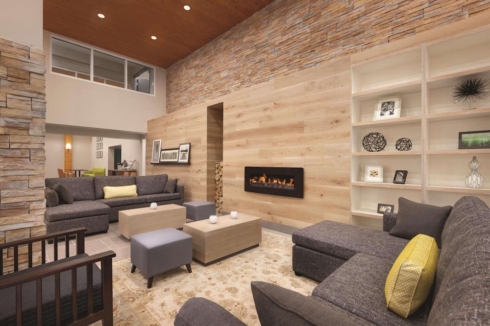 Country Inn & Suites by Radisson Macon West