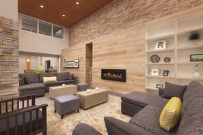 Lobby - Country Inn & Suites by Radisson Macon West (Macon)