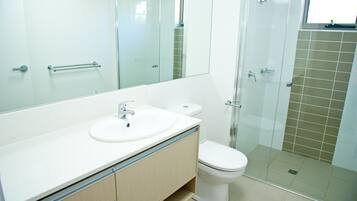 Shower, free toiletries, hair dryer, towels