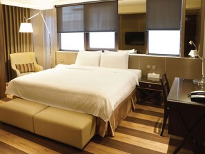Deluxe Suite, Tower | Pemandangan dari bilik