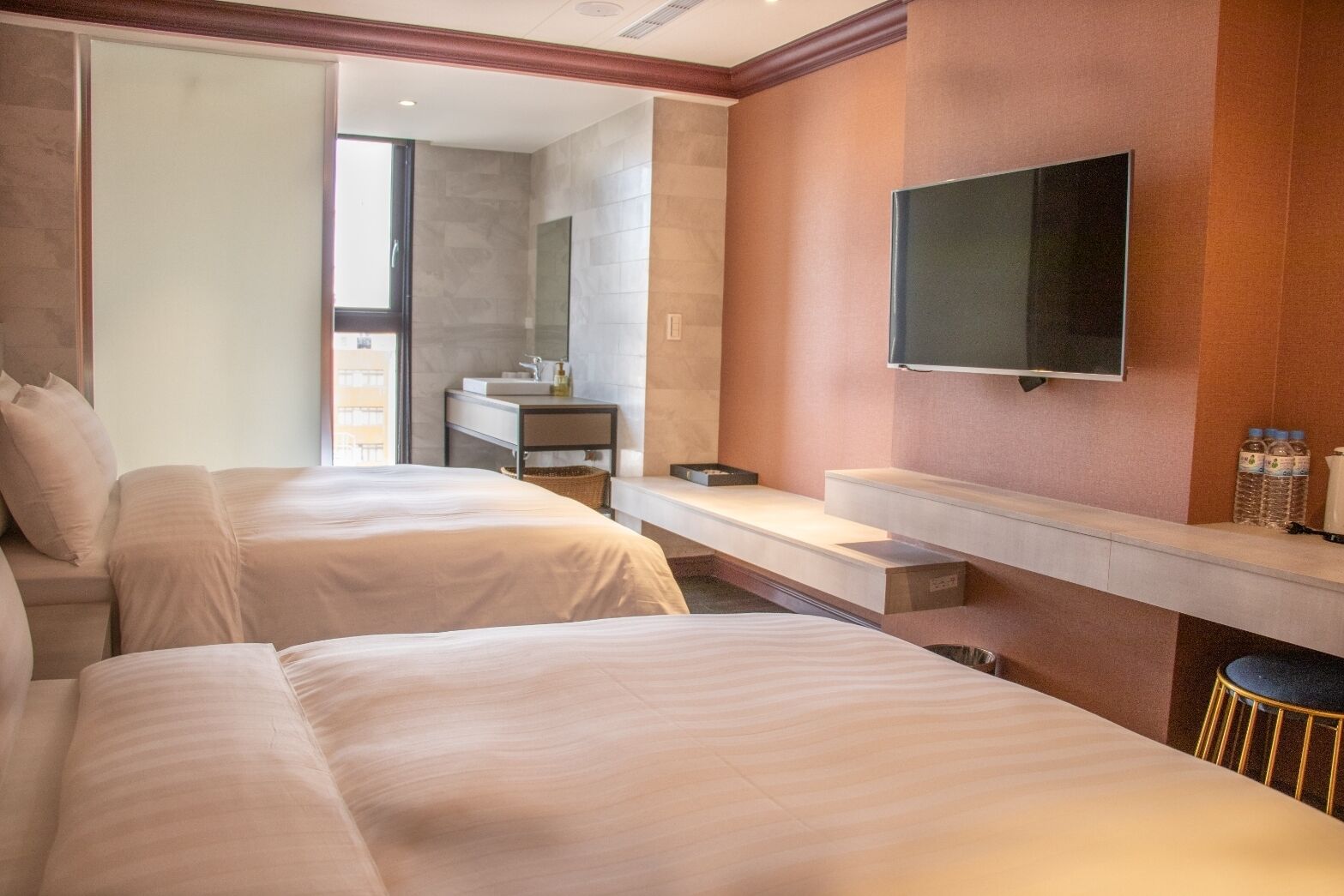 standard quadruple room | 1 bedroom, down duvets, pillow-top beds, desk