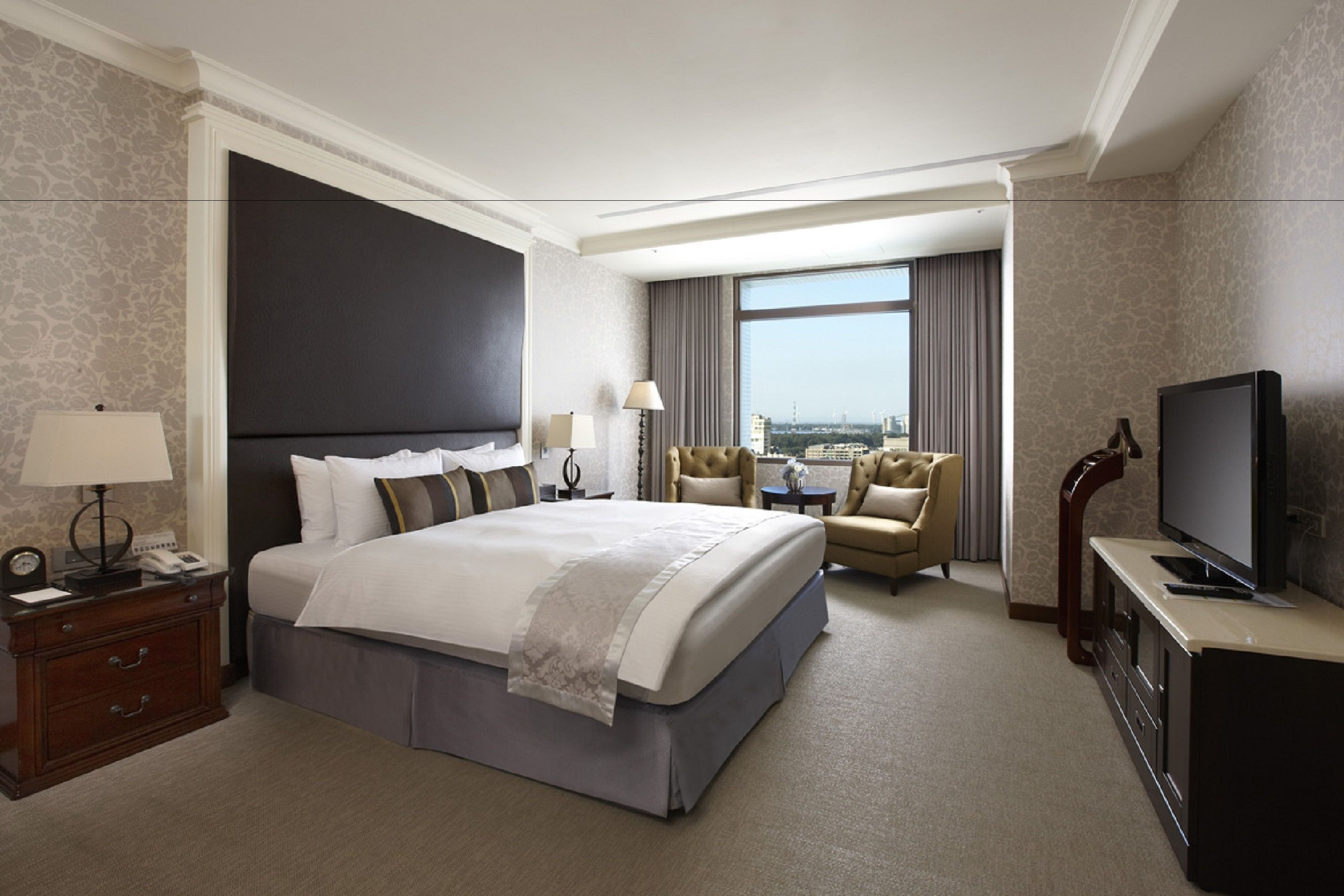 Grand Suite | In-room safe, desk, free WiFi, bed sheets