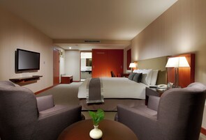 港口套房 | 房內夾萬、書桌、  免費 Wi-Fi、床單