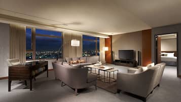 Exclusive Suite | 1 bedroom, in-room safe, desk, free WiFi