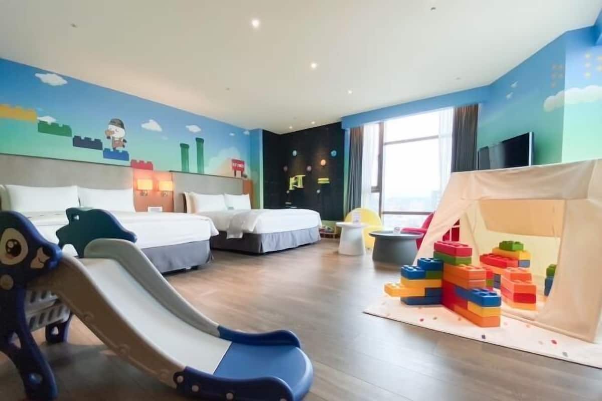 1 bedroom, in-room safe, desk, free WiFi