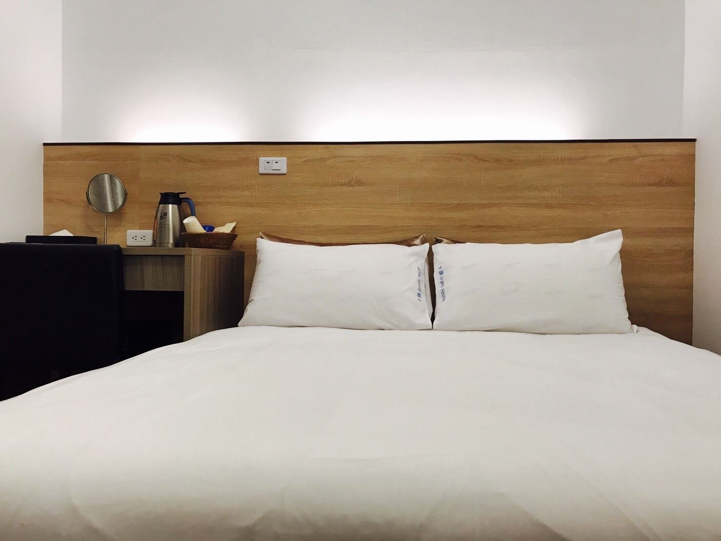 classic double room | individually decorated, individually furnished, desk, blackout curtains