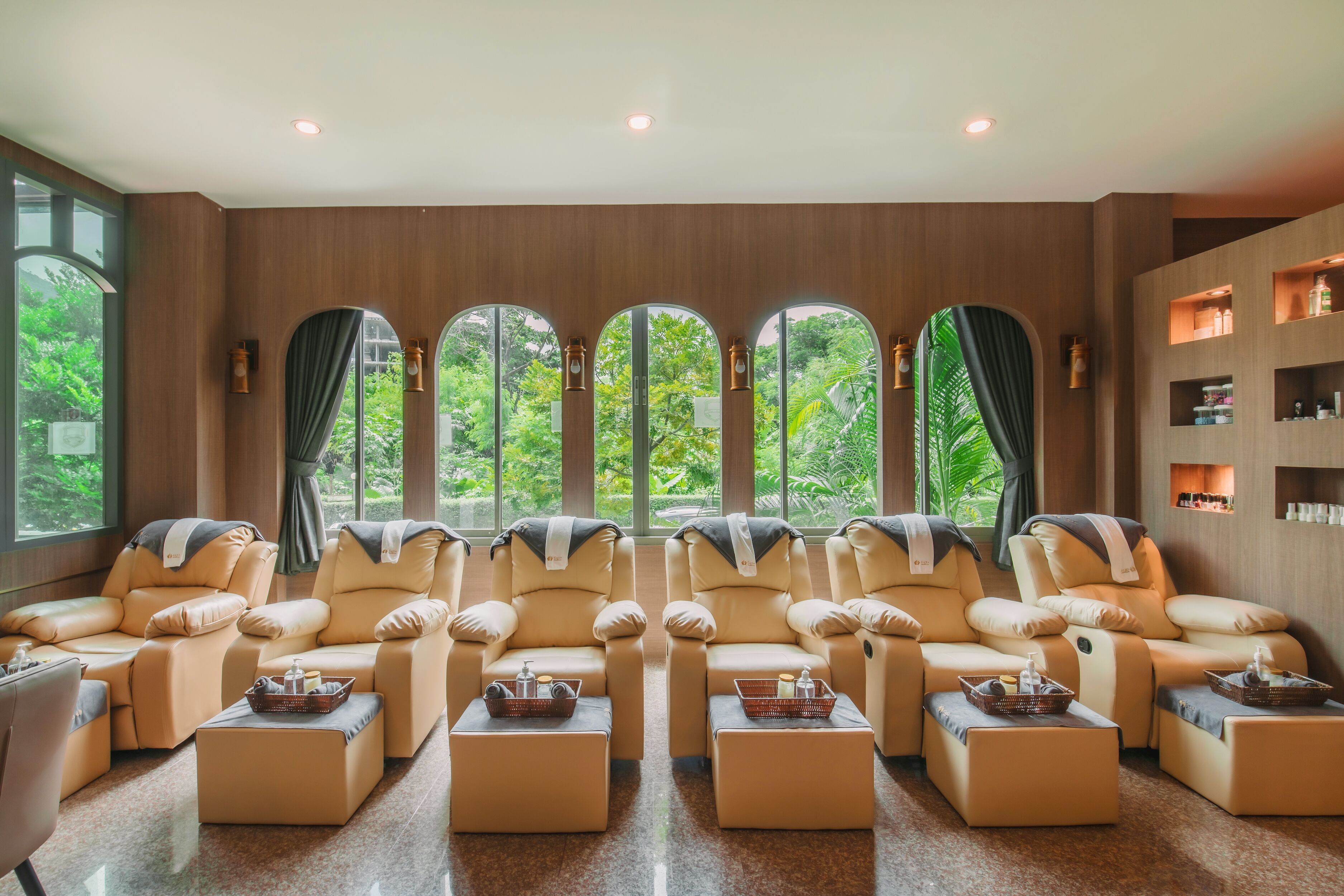 Soins de manucure et de pédicure