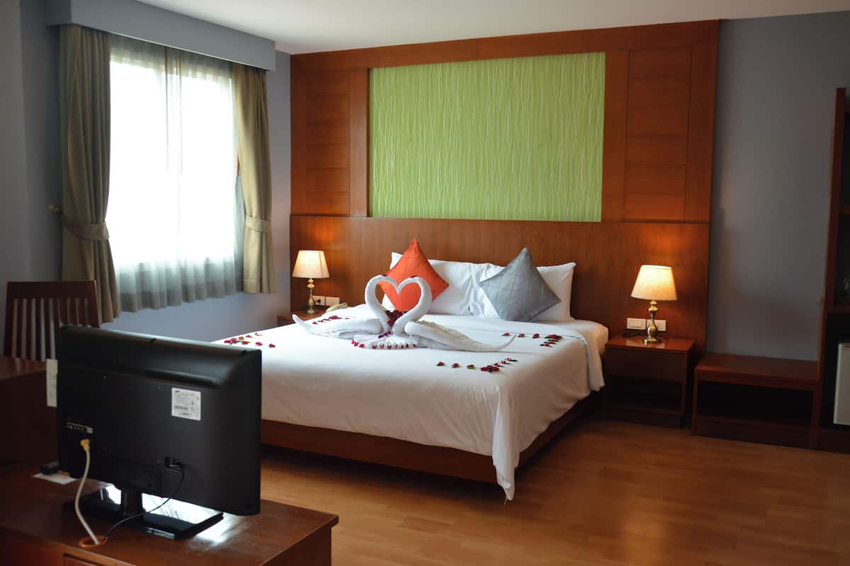 Deluxe Suite King - City View