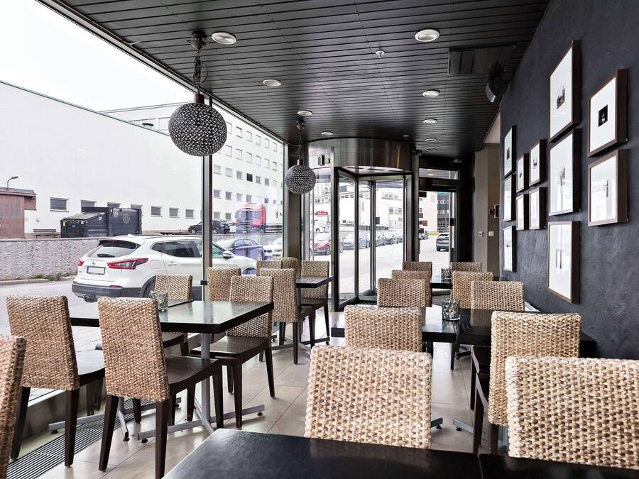 Café da manhã com buffet grátis