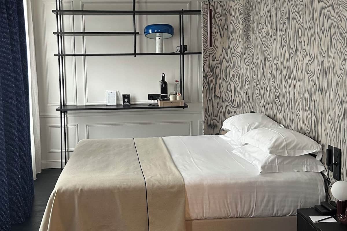 Suite (Palais Royal) | Premium bedding, minibar, in-room safe, desk