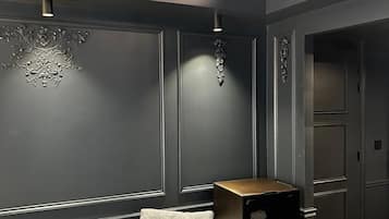 Ropa de cama de alta calidad y minibar
