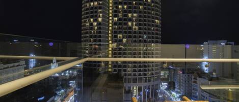 Deluxe-Zimmer, Balkon, eingeschränkter Meerblick | Ausblick vom Zimmer