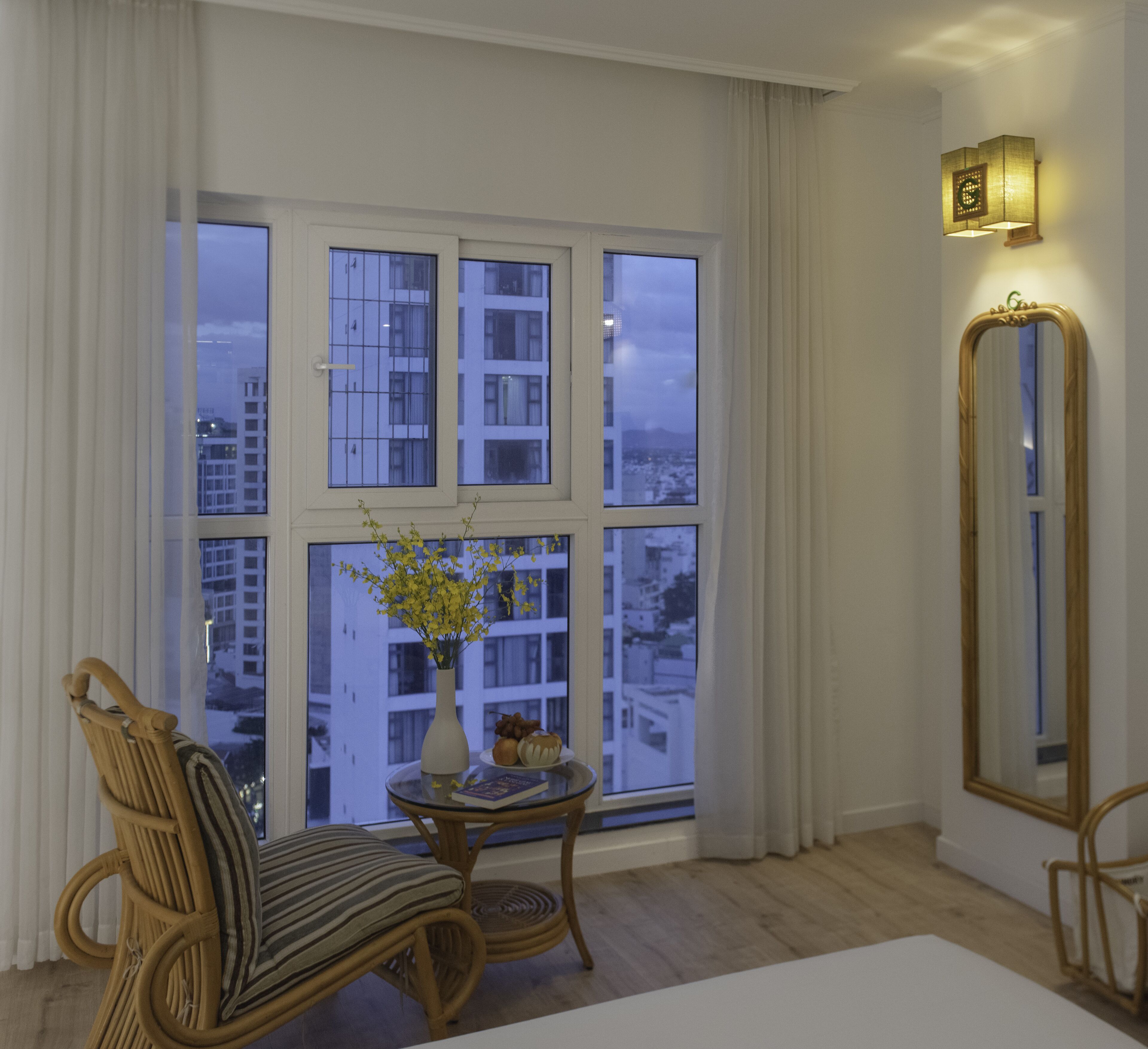 cozy city view room | 1 bedroom, down duvets, minibar, in-room safe
