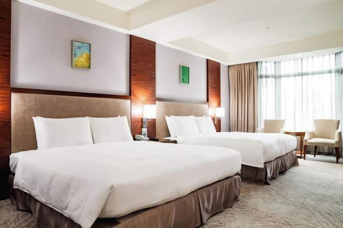 Ropa de cama de alta calidad y minibar 