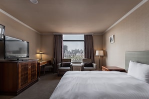 Deluxe Double Room | Hypo-allergenic bedding, down comforters, desk, blackout drapes - Hotel j Metropolis (Hsinchu)