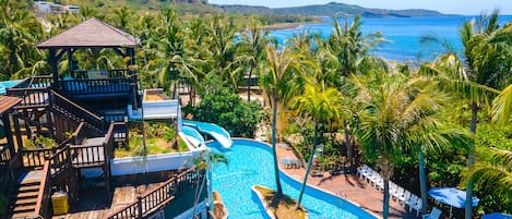 2 indoor pools, 3 outdoor pools, sun loungers