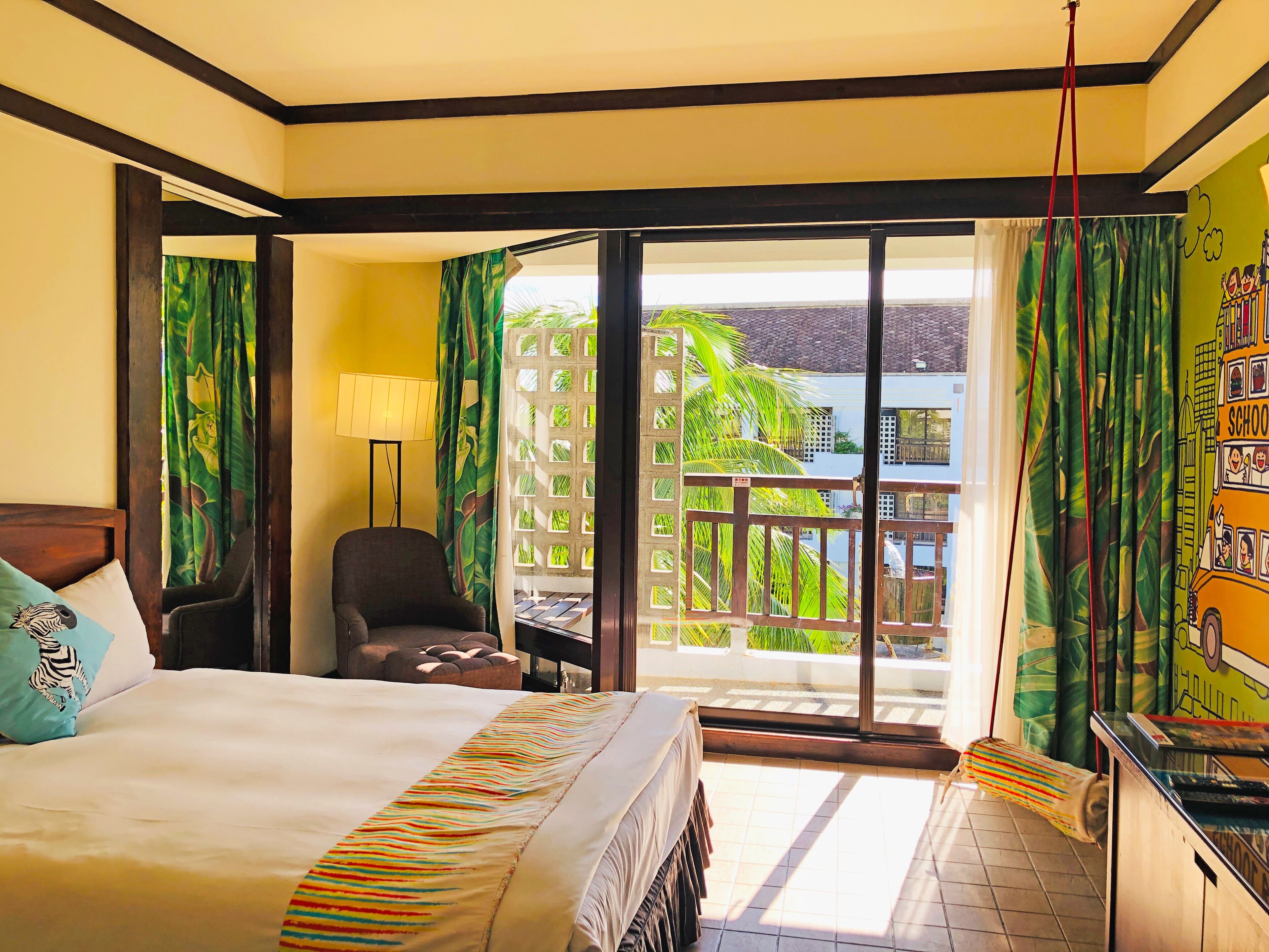 1 bedroom, in-room safe, desk, blackout curtains