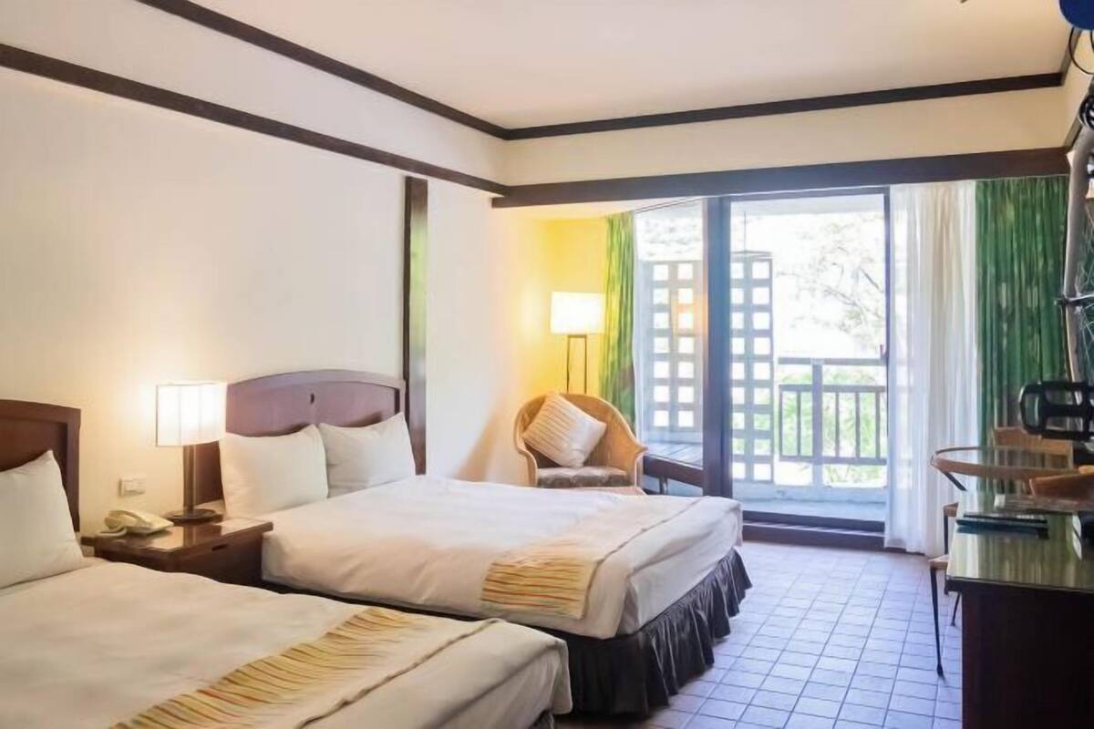 In-room safe, desk, blackout curtains, soundproofing