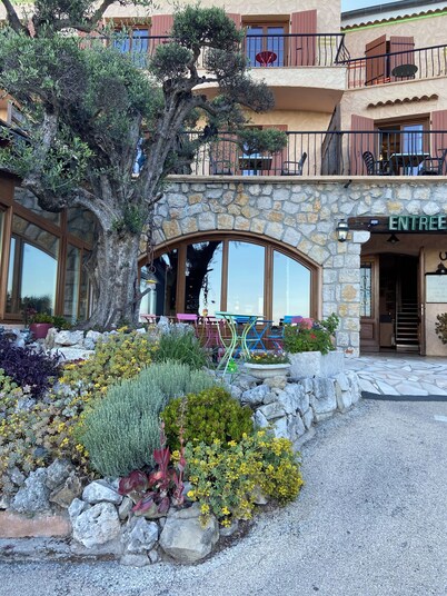 Les Belles Terrasses