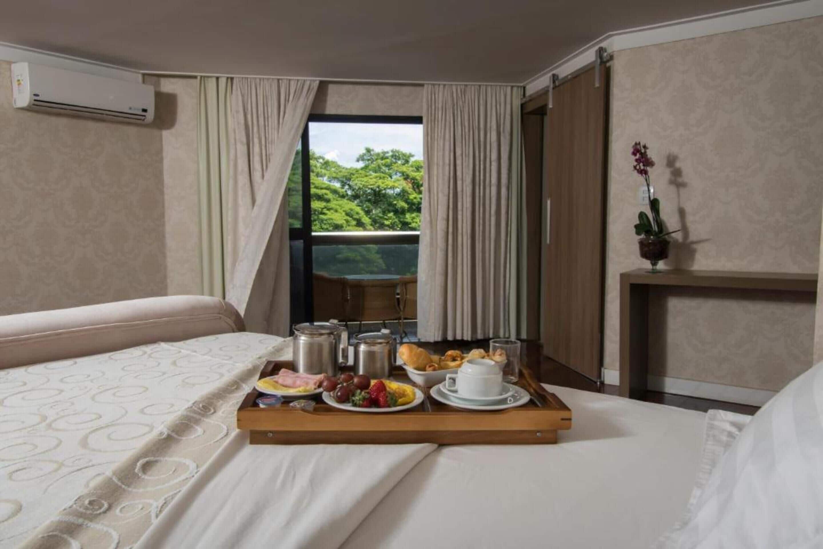 luxo master com sacada | 1 bedroom, minibar, in-room safe, desk