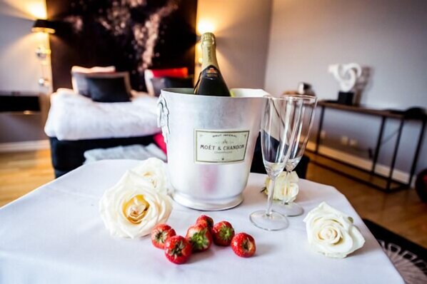 Junior Suite | Room service – dining