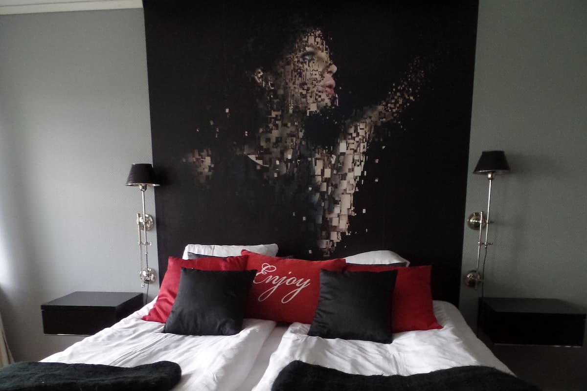 Junior Suite | Tab mandi berpancutan