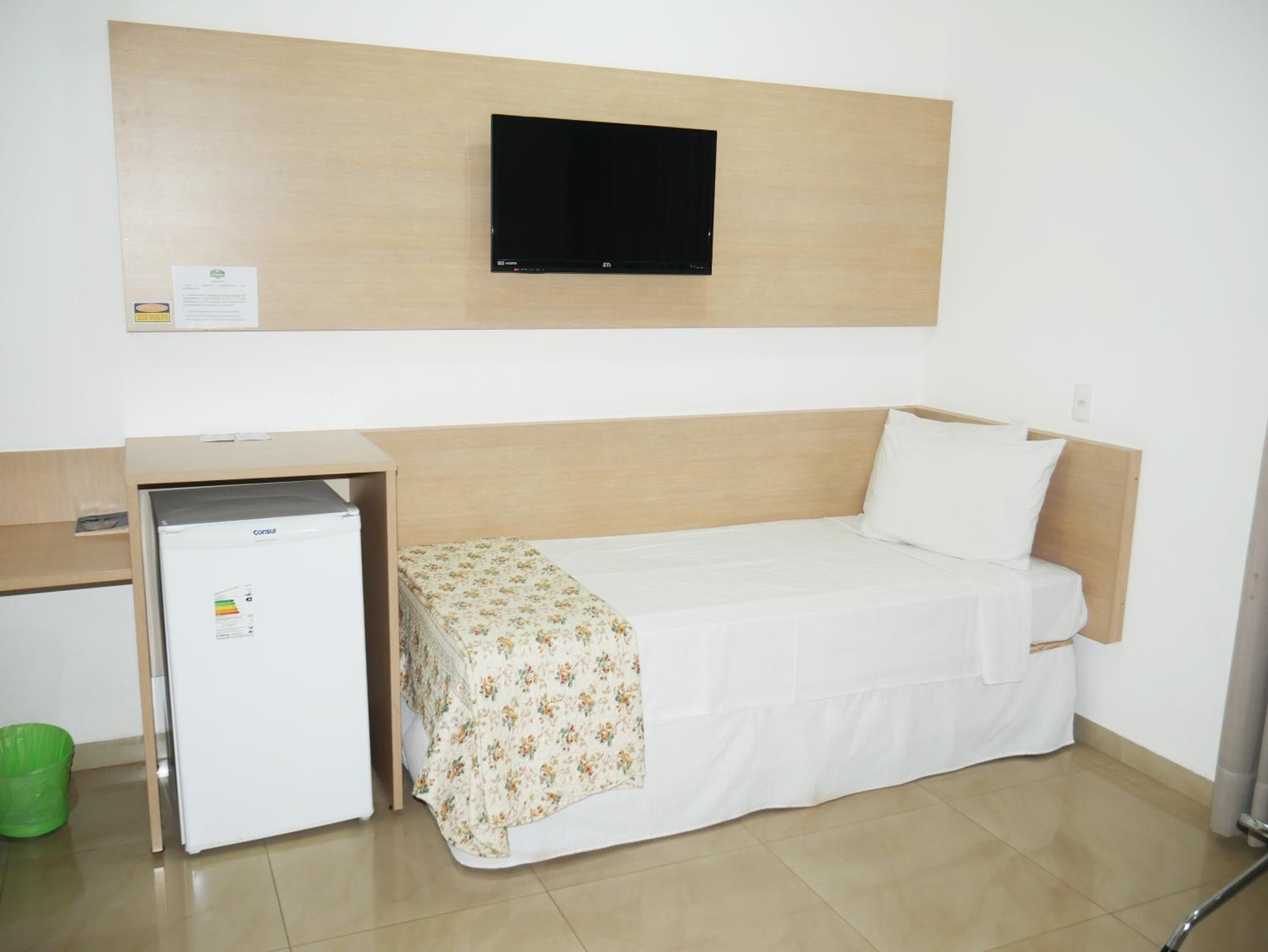 minibar, in-room safe, desk, laptop workspace