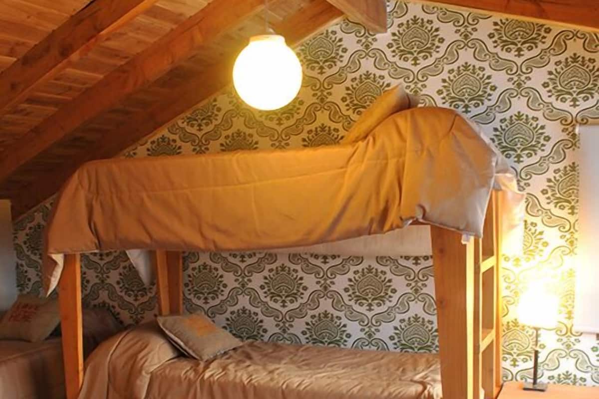Comfort Apartment, 2 Bedrooms, Mountain View | 1 bedroom, in-room safe, free cribs/infant beds, rollaway beds