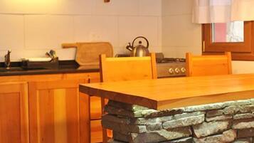Cabin, 1 Bedroom (La Liebre) | Private kitchen | Fridge, microwave, oven, stovetop