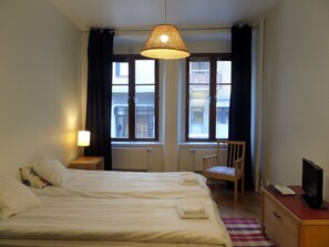 Double Room, Shared Bathroom | Premium bedding, individually furnished, iron/ironing board, free WiFi